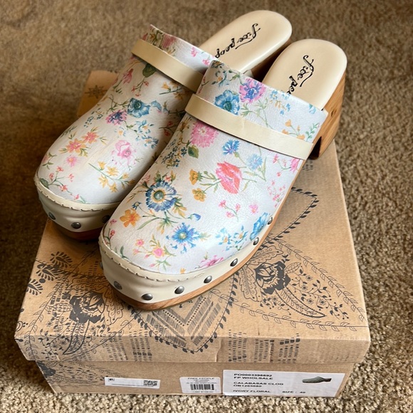 Free People Calabasas Clogs